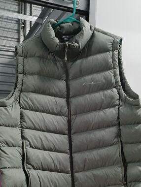 Eddie Bauer Men's Quilted Puffer Vest - Olive